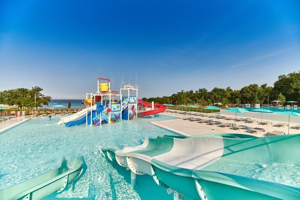 Adriamar Mobile Homes In Camping Park Умаг Экстерьер фото