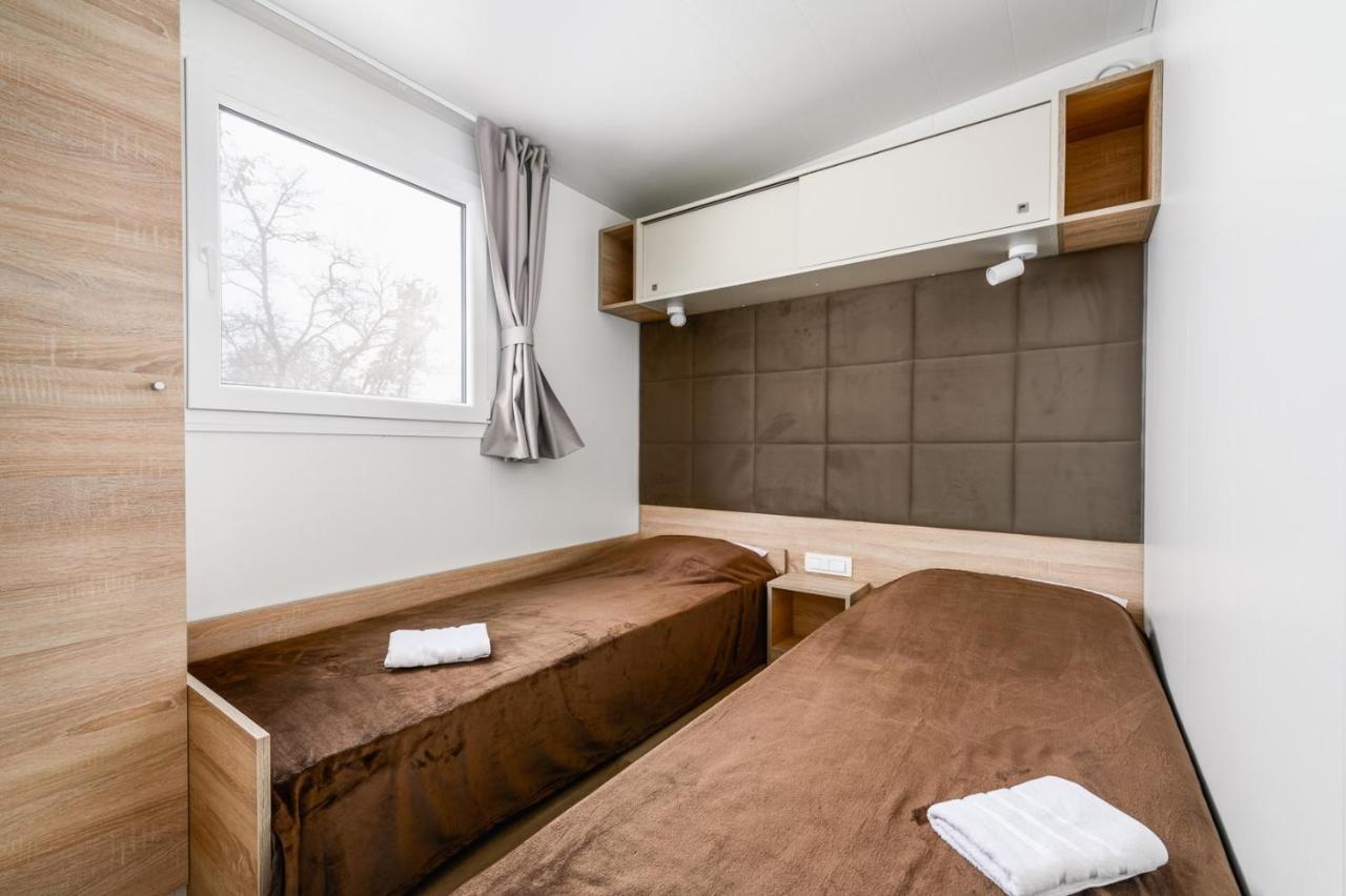Adriamar Mobile Homes In Camping Park Умаг Экстерьер фото