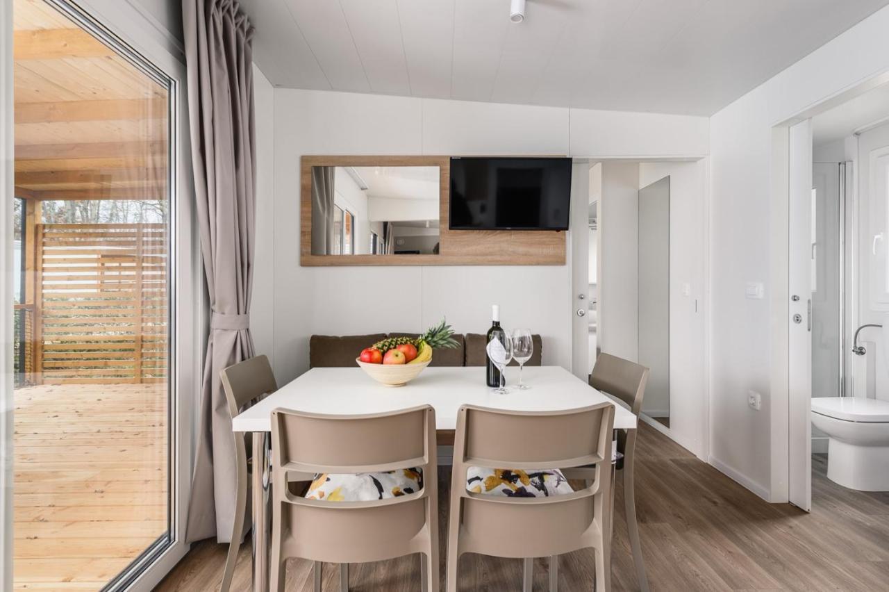 Adriamar Mobile Homes In Camping Park Умаг Экстерьер фото